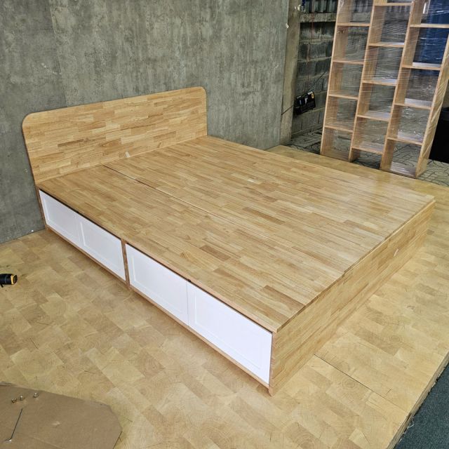 Giường ngủ cho nệm 160x200cm gỗ cao su có hộc kéo GN68080