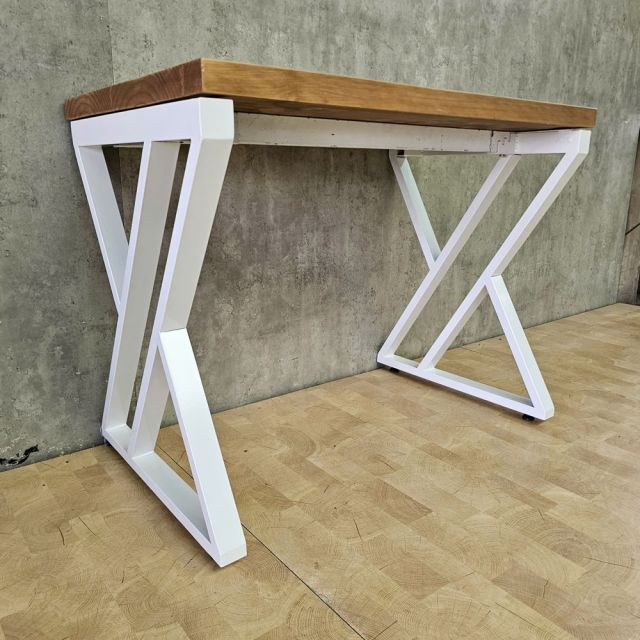 Bàn làm việc 100x60cm gỗ thông chân hệ XConcept HBXC072