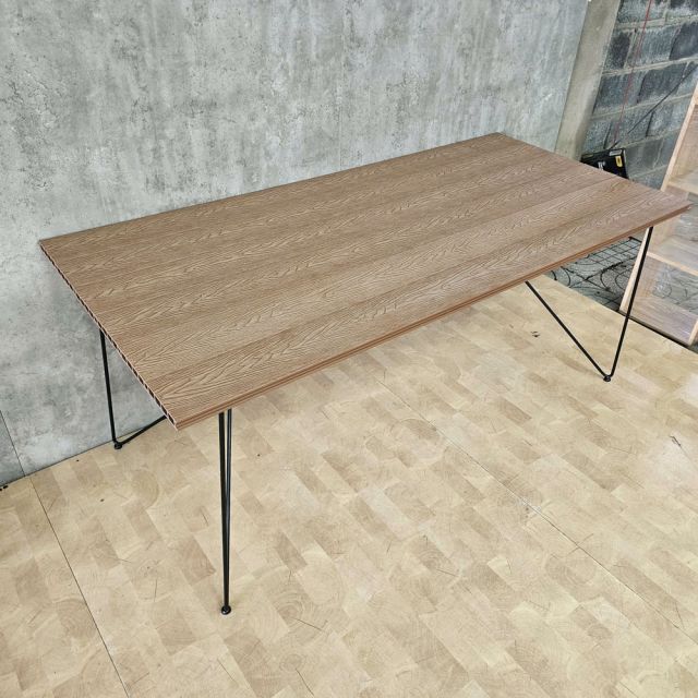 Bàn ăn ngoài trời 180x72cm gỗ nhựa BNT007