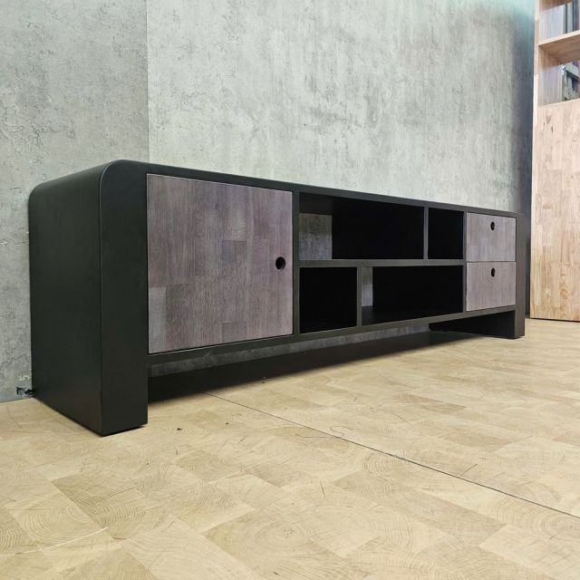 Kệ tivi WOONI 160x35x45cm gỗ cao su KTV68142