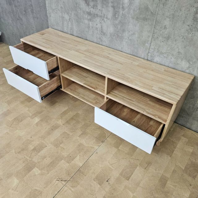Kệ TV 160x40x50cm gỗ cao su KTV68139