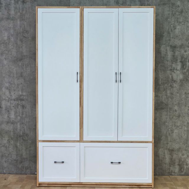 Tủ quần áo 130x55x200cm gỗ cao su TQA68105