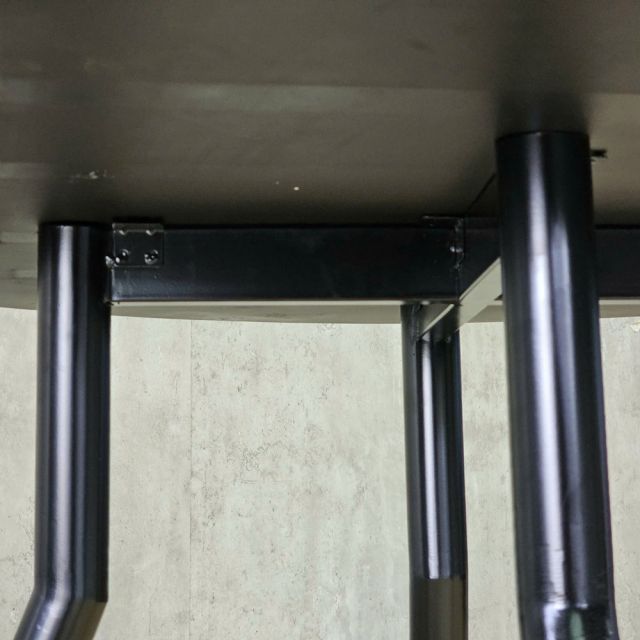 Bàn ăn BONNA 120cm gỗ tràm chân sắt vuốt côn BA68318