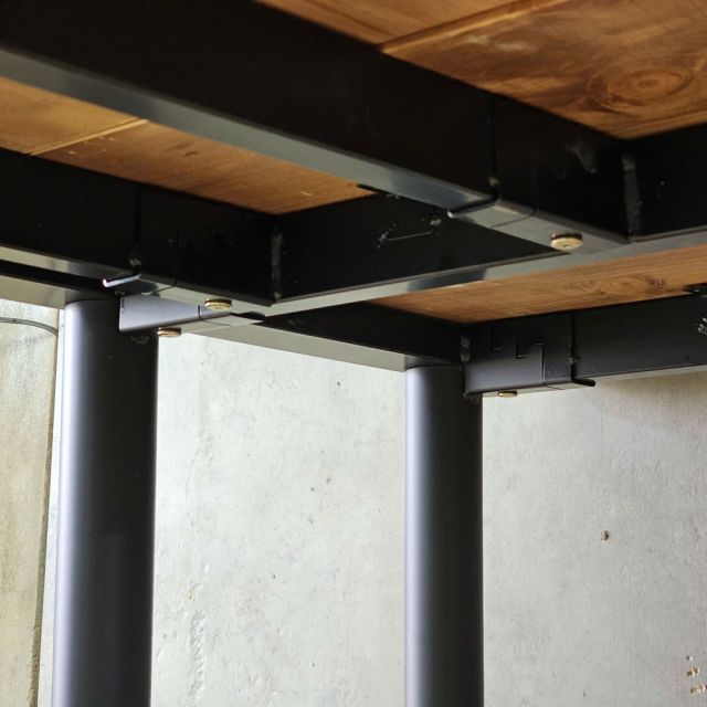 Bàn góc L 230x170cm gỗ thông hệ TIO HBTO056