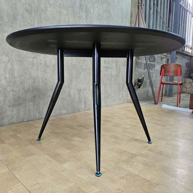 Bàn ăn BONNA 120cm gỗ tràm chân sắt vuốt côn BA68318
