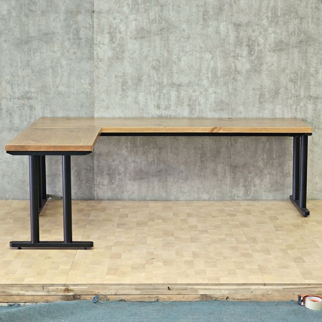 Bàn góc L 230x170cm gỗ thông hệ TIO HBTO056