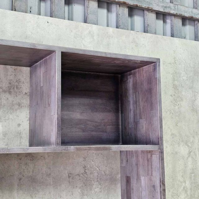 Kệ trang trí 130x30x220cm gỗ cao su KTT68092