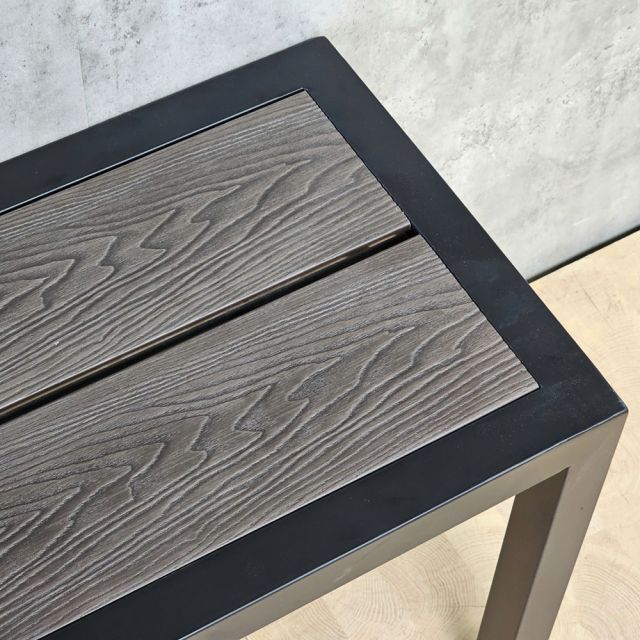 Ghế băng dài 120x37x45cm gỗ nhựa chân sắt GBD085