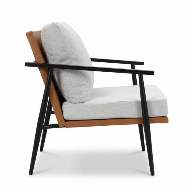 Ghế sofa MILANO lưng bọc nệm chân sắt sơn tĩnh điện GSK070
