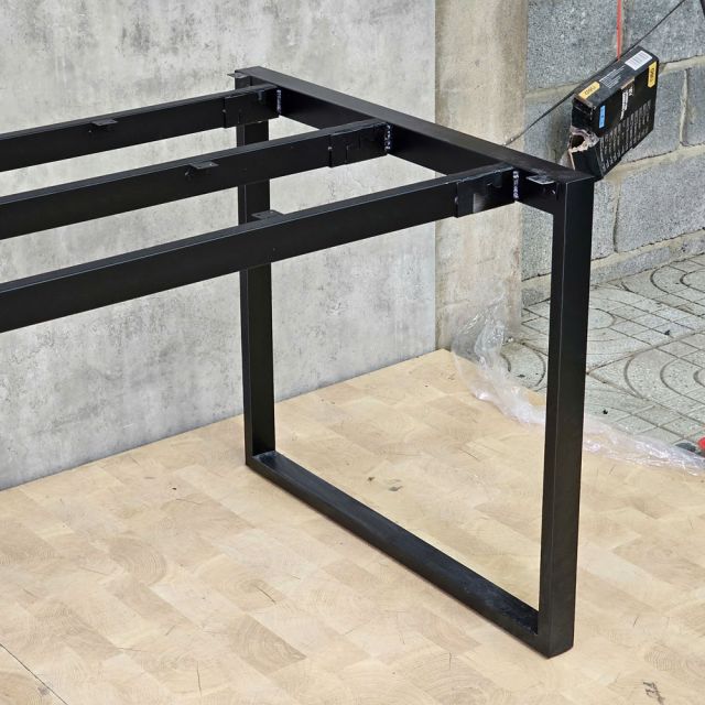 Chân sắt lắp ráp cho bàn 230x70cm hệ Rectang HCRT044