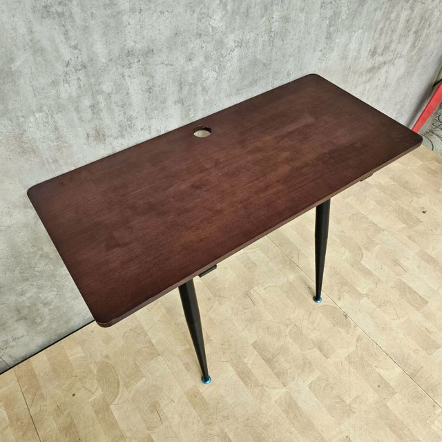 Bàn làm việc 110x50cm gỗ cao su chân hệ CONE HBCO088