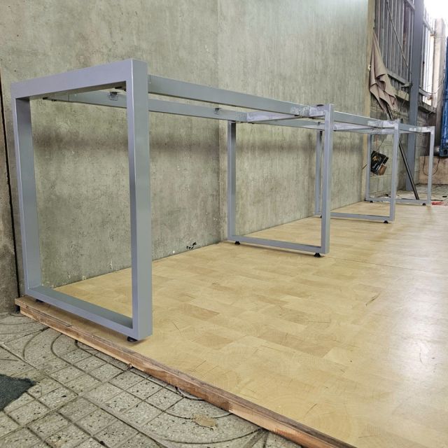 Chân sắt cho bàn cụm 3 chỗ 360x60cm sơn tĩnh điện hệ Rectang HCRT049