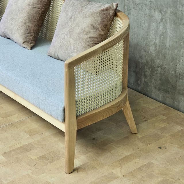 Ghế sofa băng Harvey dài 2m gỗ Ash lưới mây SFB68122