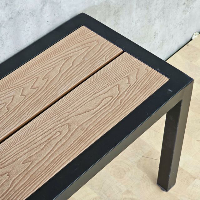 Ghế băng dài 140x37x45cm gỗ nhựa chân sắt GBD074