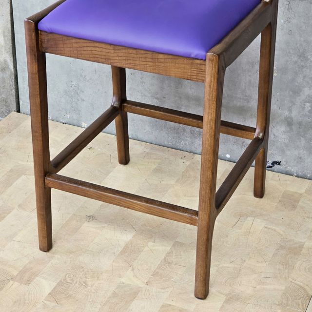Ghế bar PUMNI mặt nệm Simili gỗ tần bì GBSK037