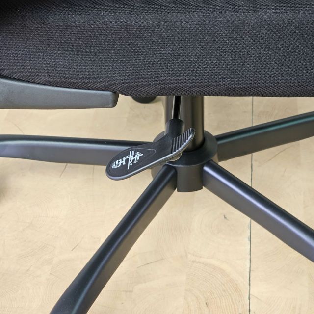 Ghế xoay lưng lưới chuẩn công thái học  ERGO PRO - GMA011