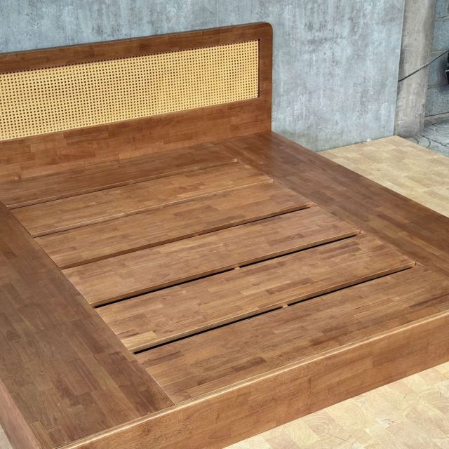 Giường ngủ 200x203cm gỗ cao su GN68081