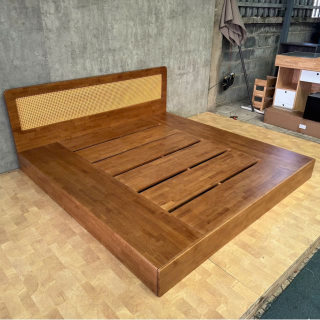 Giường ngủ 200x203cm gỗ cao su GN68081