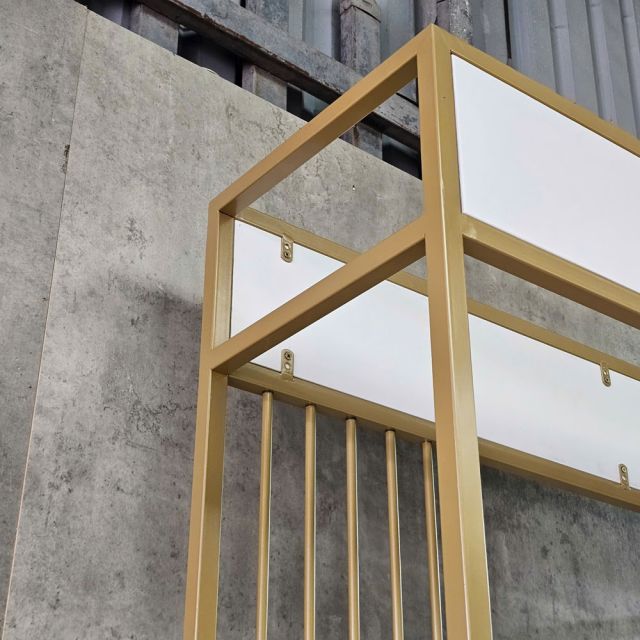 Kệ trưng bày 120x32x215cm gỗ cao su khung sắt sơn tĩnh điện KTB68284
