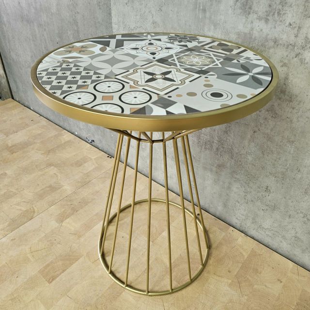 Bàn cafe 60x75cm mặt bàn gạch men chân sắt cổ lọ nhỏ CFD68294