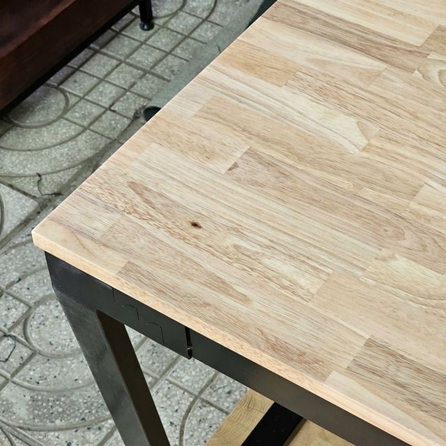 Bàn họp có hộp điện 360x120cm gỗ cao su hệ Trapez HBTC055