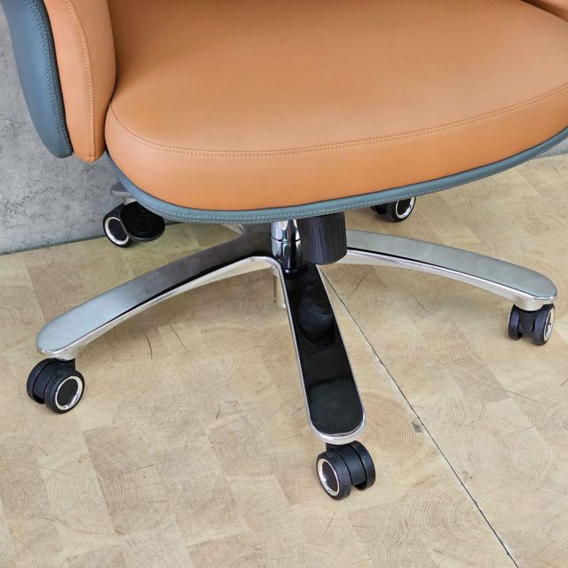 Ghế giám đốc bọc da bò nhập khẩu GAK998