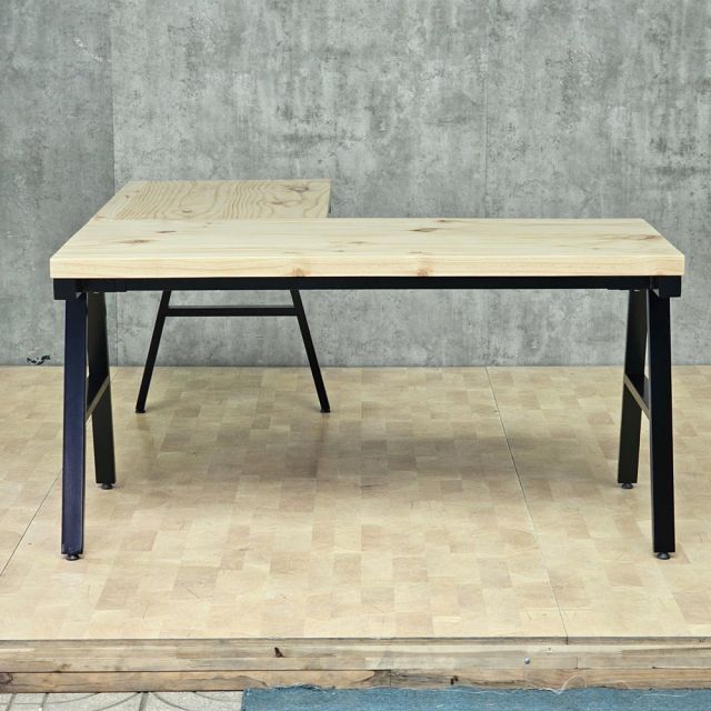 Bàn làm việc góc chữ L 140x140cm gỗ thông chân sắt hệ AConcept HBAC061