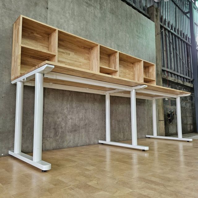 Bàn làm việc liền kệ sách 240x80cm gỗ cao su hệ TIO HBTO057