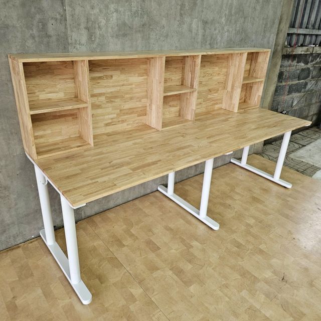 Bàn làm việc liền kệ sách 240x80cm gỗ cao su hệ TIO HBTO057