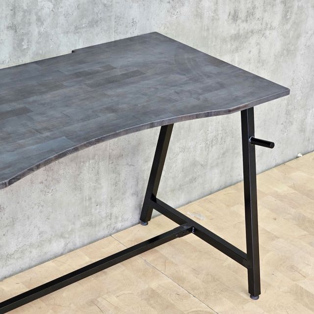 Bàn Gaming có giá treo đồ 120x60cm gỗ cao su chân sắt GD68075