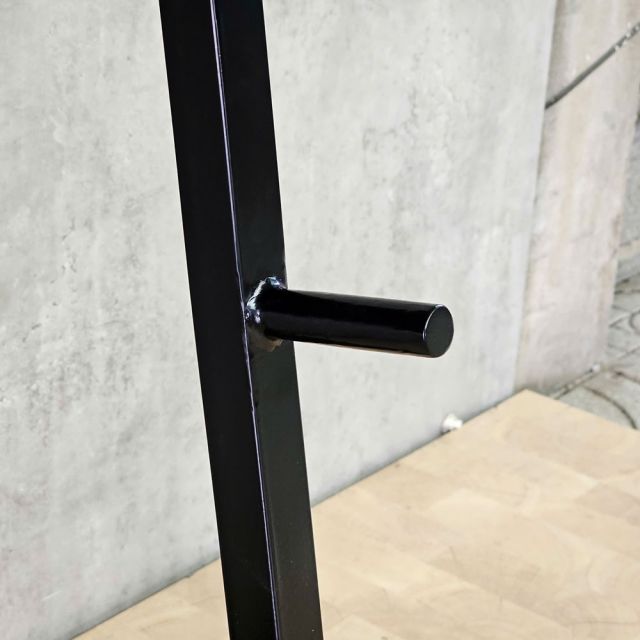 Bàn Gaming có giá treo đồ 120x60cm gỗ cao su chân sắt GD68075