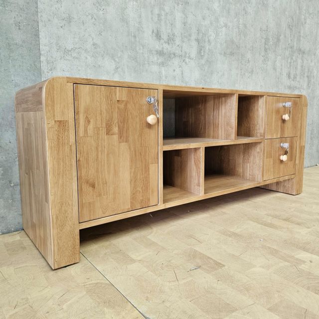 Kệ tivi phòng khách 140x40x55cm gỗ cao su KTV68144