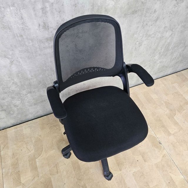 Ghế xoay lưng lưới chân nâng hạ NEC - GMA013