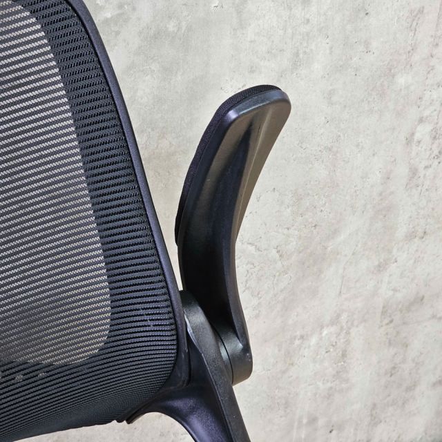 Ghế xoay lưng lưới chân nâng hạ NEC - GMA013