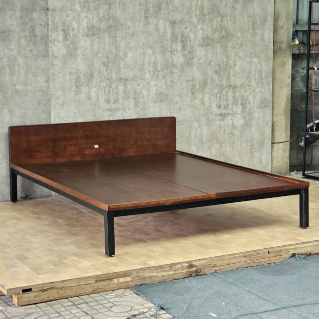 Giường ngủ ZENO cho nệm 160x200cm gỗ cao su GN68063