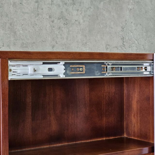 Tủ kệ lưu trữ đồ trang điểm 80x35x170cm gỗ cao su GNG016