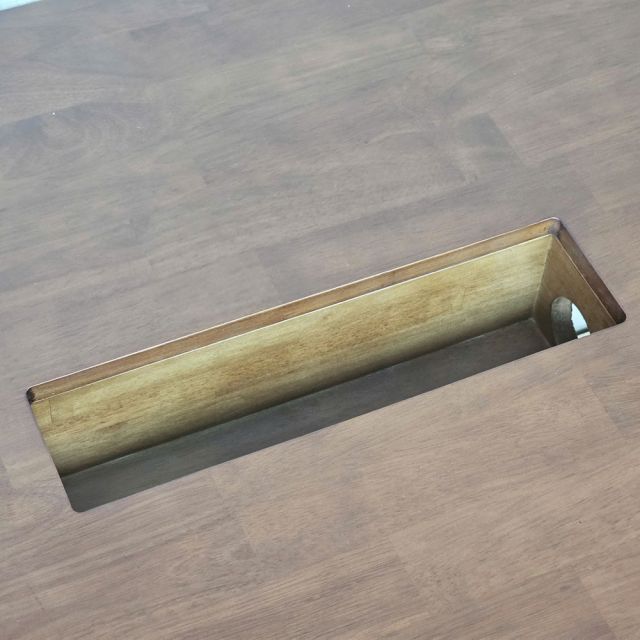 Bàn họp văn phòng có hộp điện 160x80x75cm gỗ cao su chân sắt hệ CONE HBCO090