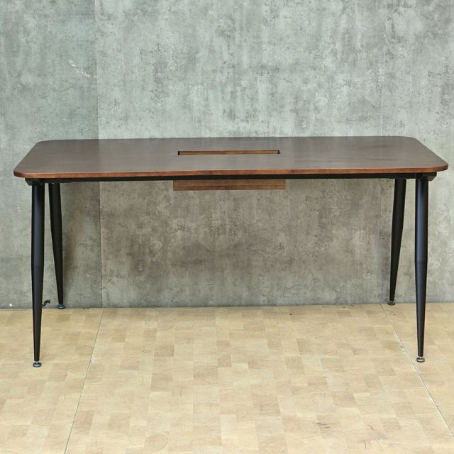 Bàn họp văn phòng có hộp điện 160x80x75cm gỗ cao su chân sắt hệ CONE HBCO090