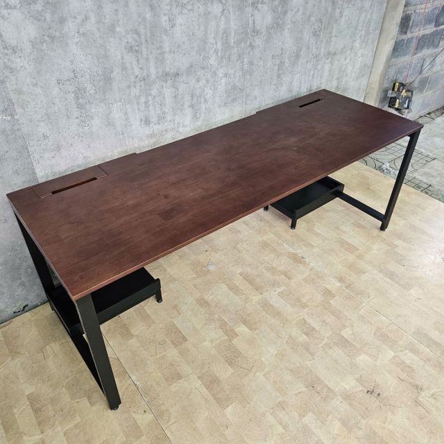 Bàn làm việc ZDesk 200x70x75cm gỗ cao su hệ URA HBUR014