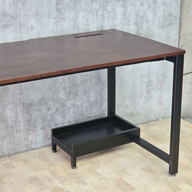 Bàn làm việc ZDesk 200x70x75cm gỗ cao su hệ URA HBUR014