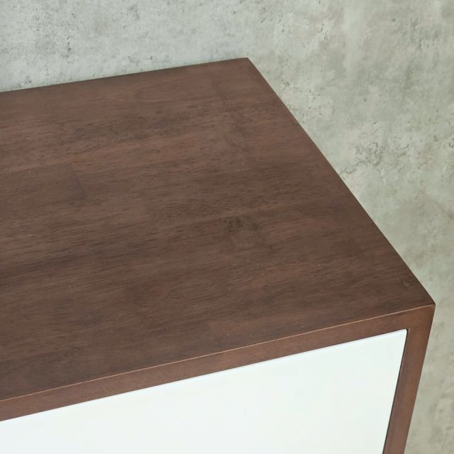 Tủ trang trí phòng khách 100x35x110cm gỗ cao su khung sắt KTT68109