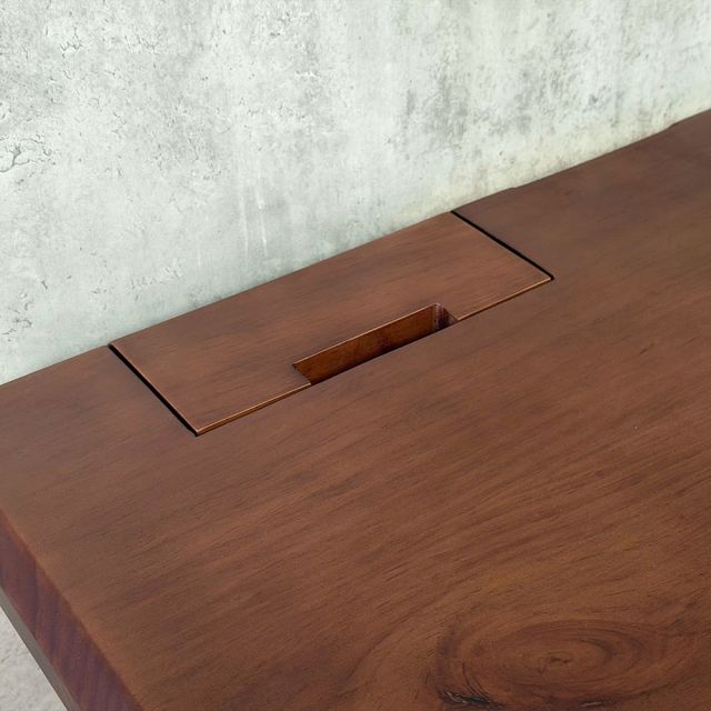 Bàn làm việc gỗ thông 100x75cm chân sắt hệ TIO - HBTO059
