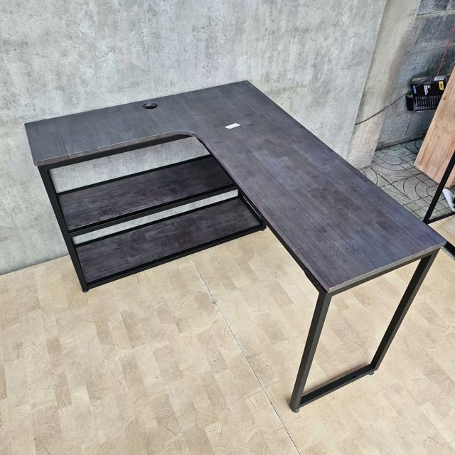 Bàn góc L liền kệ 120x100cm gỗ cao su CD68053