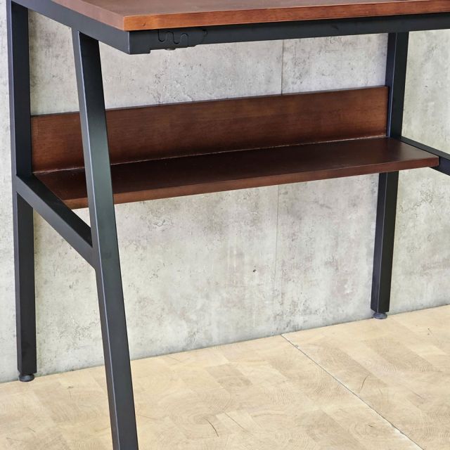 Bàn học mini kết hợp kệ sách 80x60x145cm gỗ cao su chân sắt FD68042