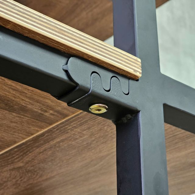 Bàn học UBAN kết hợp kệ sách 150x60x140cm gỗ plywood chân sắt FD68097