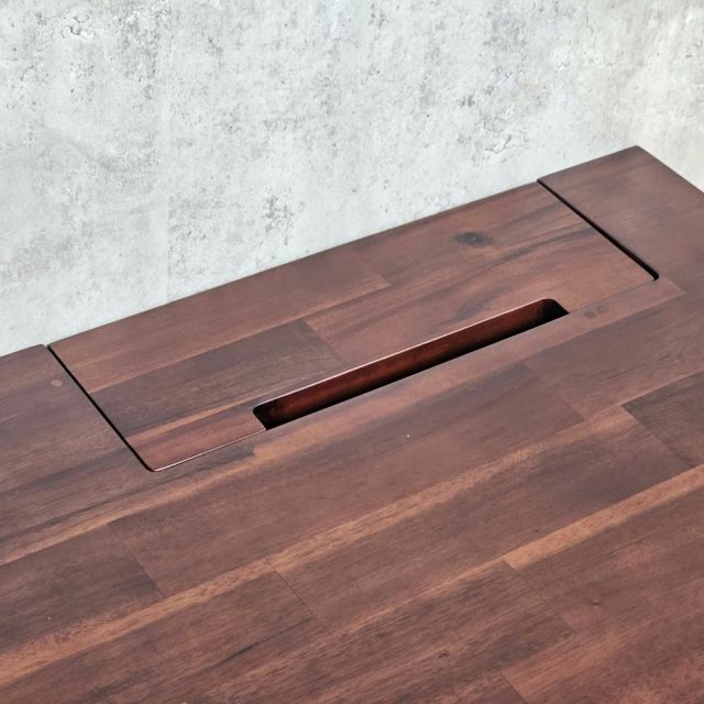 Bàn Zdesk có hộp điện 140x70cm gỗ tràm chân hệ XConcept FD68099