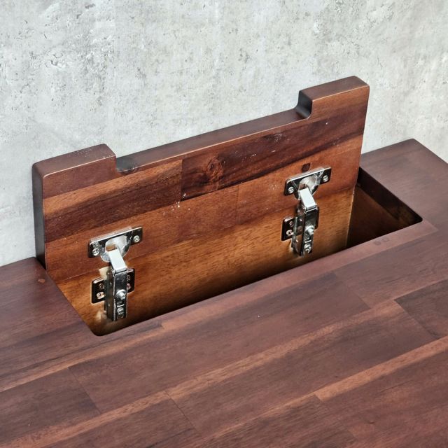 Bàn Zdesk có hộp điện 140x70cm gỗ tràm chân hệ XConcept FD68099