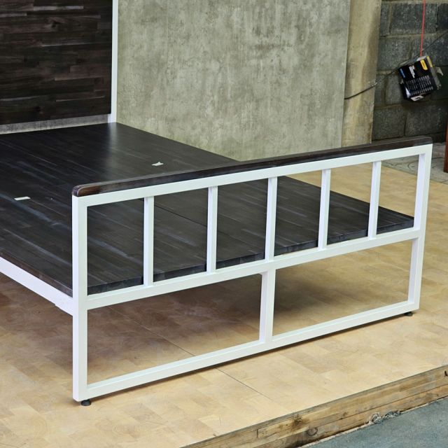 Giường ngủ lắp ráp 140x203x100cm gỗ tràm GN68058