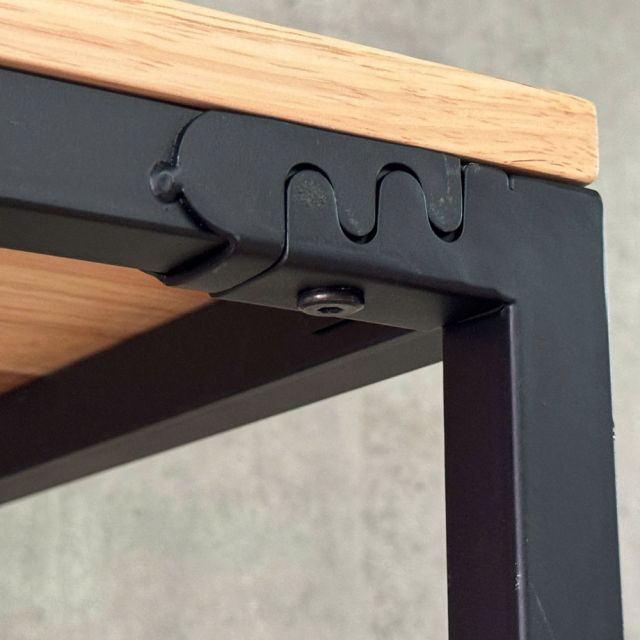 Tủ kệ trang trí 100x38x200cm gỗ cao su khung sắt KTT68115
