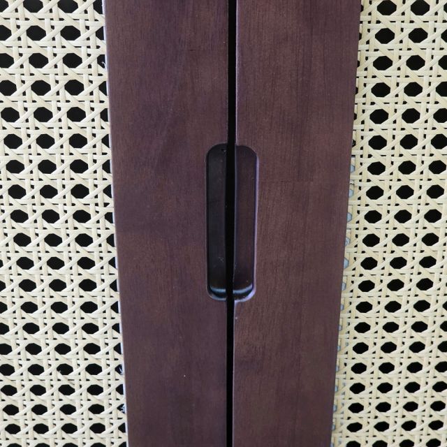 Tủ quần áo kết hợp giá treo ống nước 150x55x160cm gỗ cao su chân sắt TQA68117